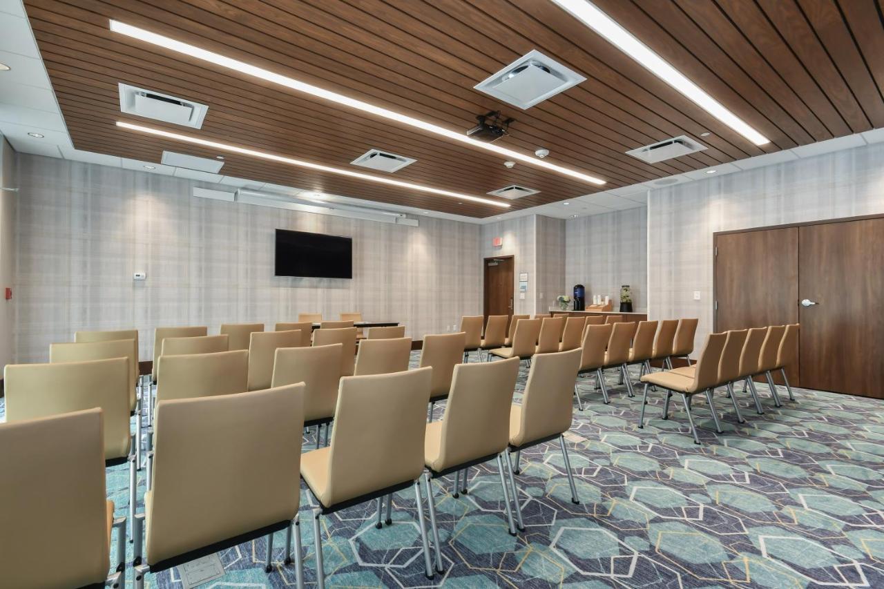 Holiday Inn Express & Suites Charlotte - Ballantyne By Ihg Exteriör bild